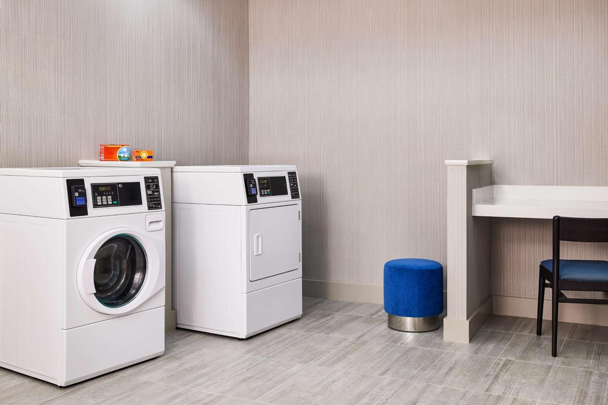 Hilton Garden Inn Tewksbury Andover Extérieur photo
